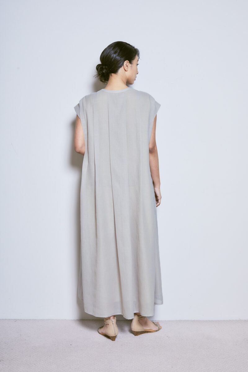 【OUNNOUN】シアータックワンピース シアーピンタックワンピースのご紹介 | owauno