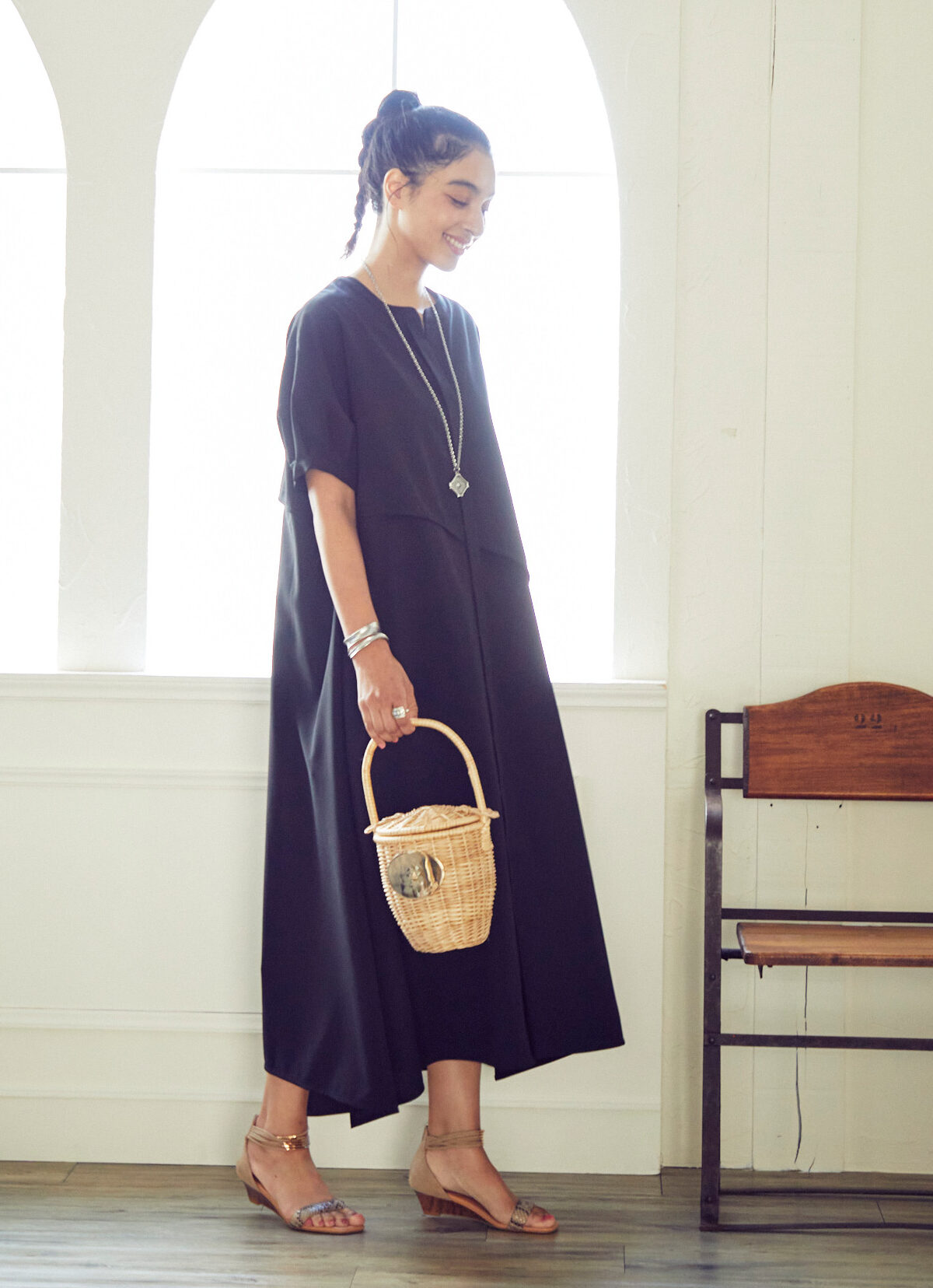 オアーノ2枚仕立てシャツワンピース・ブラックのご紹介です | owauno 